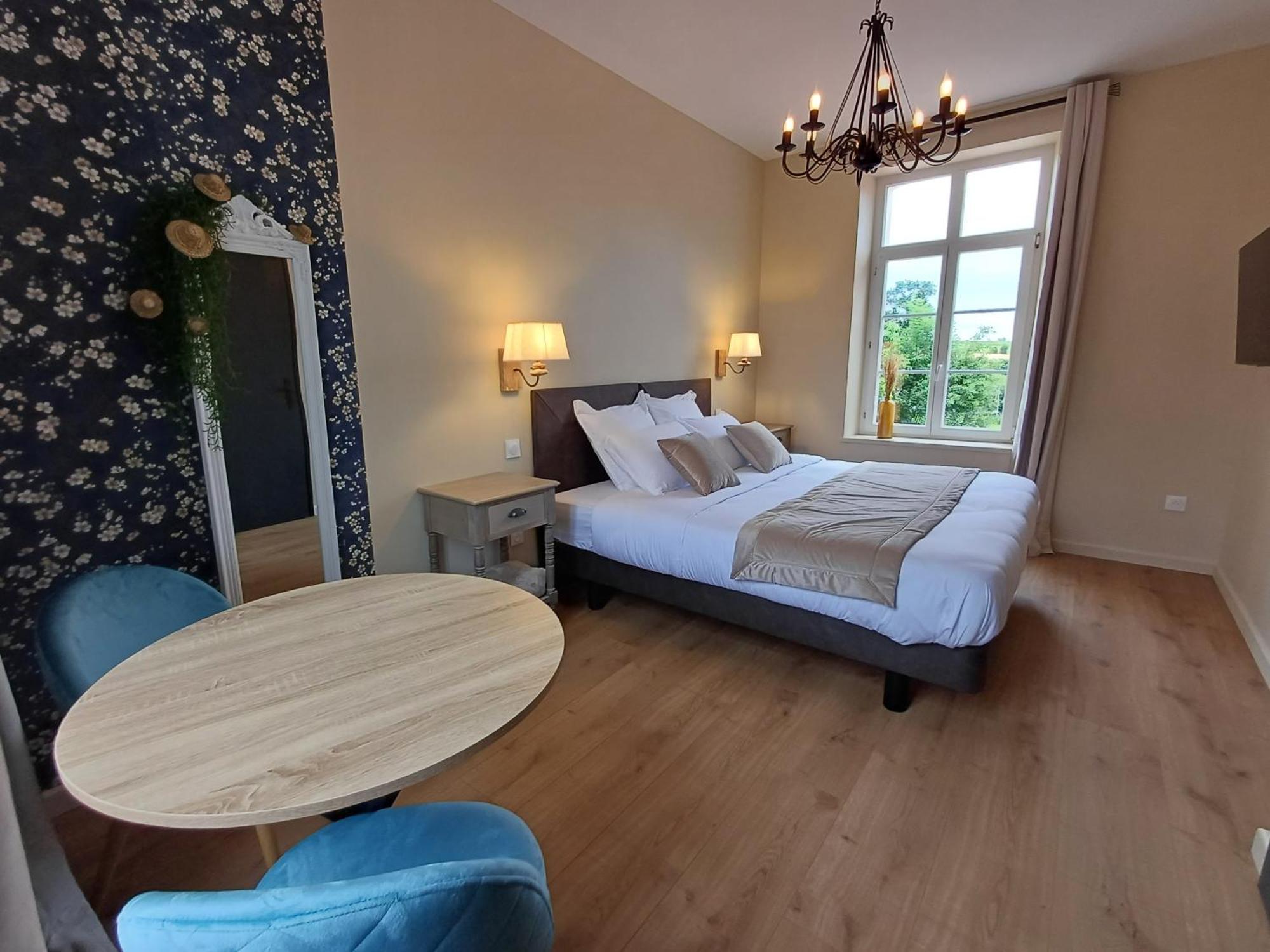 La Reinette Des Pres Hotel Doudeauville ภายนอก รูปภาพ